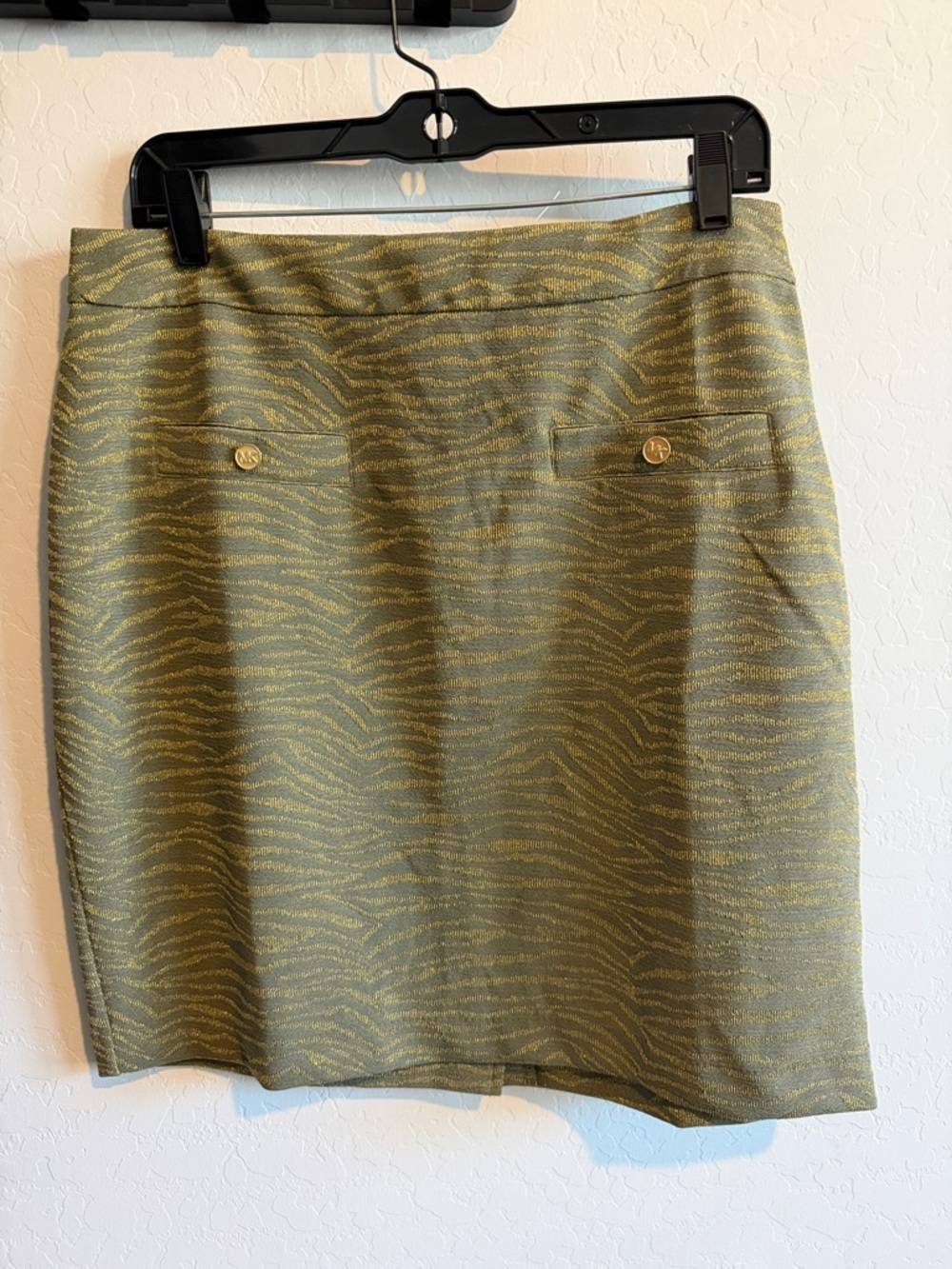 NWOT MICHAEL Michael Kors Olive Green and gold Patterned Pencil Skirt